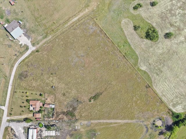 8057 Wilson Ranch Road, Barry, TX 75102
