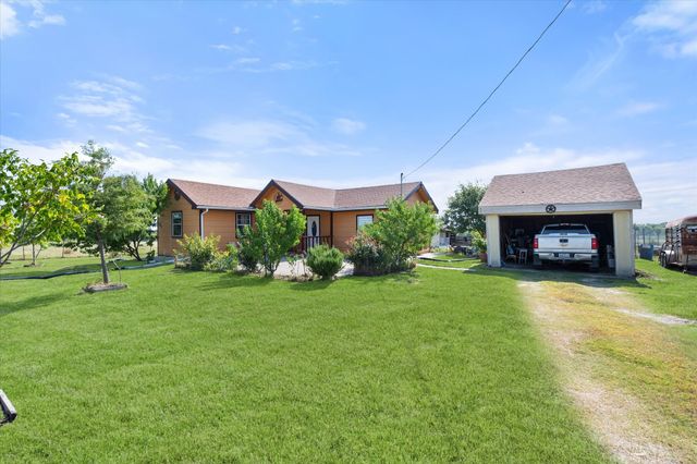 8057 Wilson Ranch Road, Barry, TX 75102