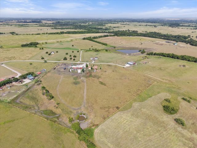 8057 Wilson Ranch Road, Barry, TX 75102