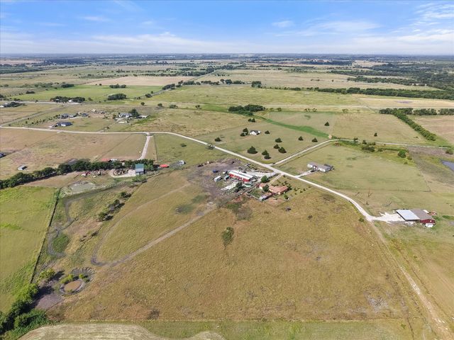 8057 Wilson Ranch Road, Barry, TX 75102