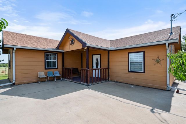 8057 Wilson Ranch Road, Barry, TX 75102