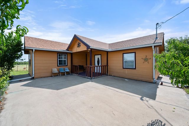 8057 Wilson Ranch Road, Barry, TX 75102