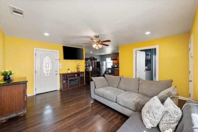 8057 Wilson Ranch Road, Barry, TX 75102