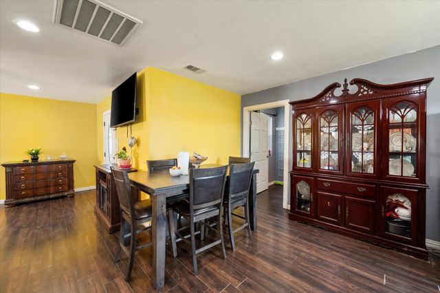 8057 Wilson Ranch Road, Barry, TX 75102