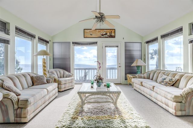 308 Bay Avenue, Kemah, TX 77565