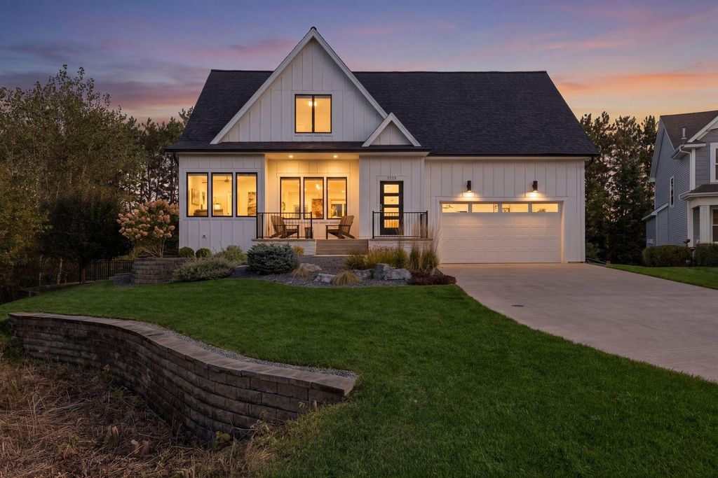 1435 Monterey Court, Stillwater, MN 55082 — exterior