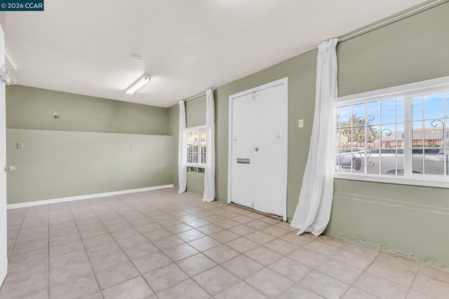 2150 35Th Ave, Oakland, CA 94601