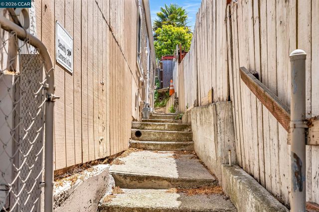 2150 35Th Ave, Oakland, CA 94601