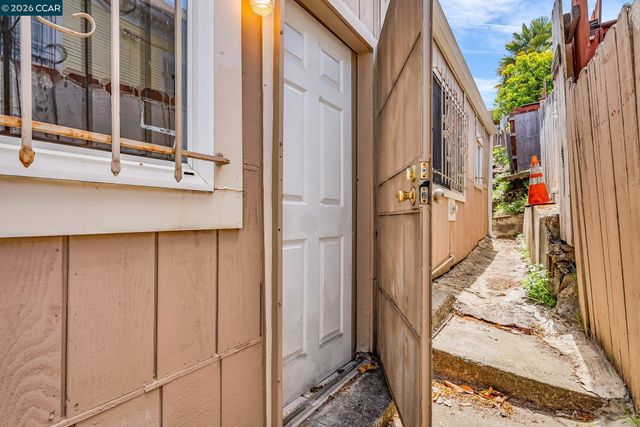 2150 35Th Ave, Oakland, CA 94601