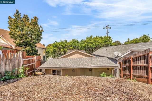 2150 35Th Ave, Oakland, CA 94601