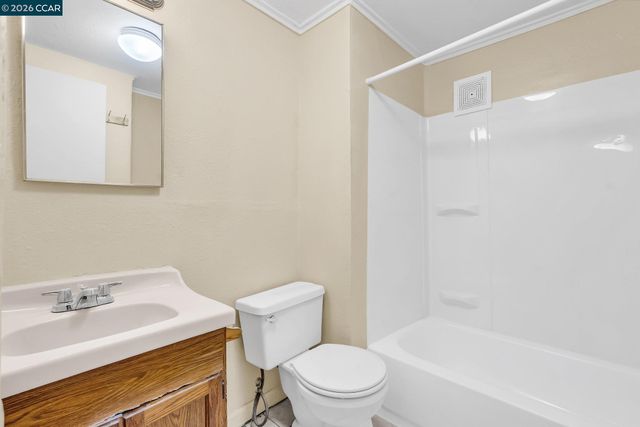 2150 35Th Ave, Oakland, CA 94601