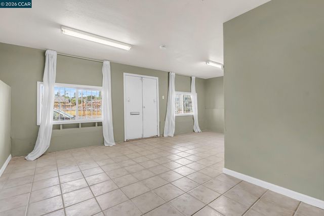 2150 35Th Ave, Oakland, CA 94601