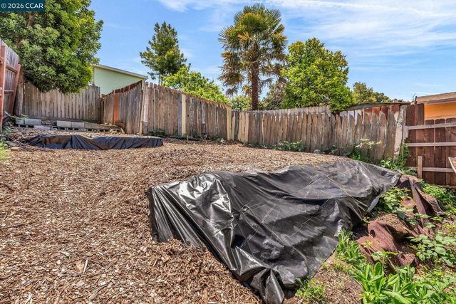 2150 35Th Ave, Oakland, CA 94601