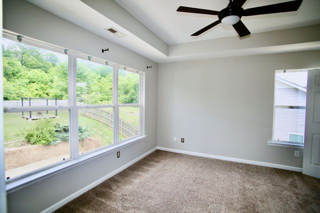 449 Vailview Dr, Nashville, TN 37207