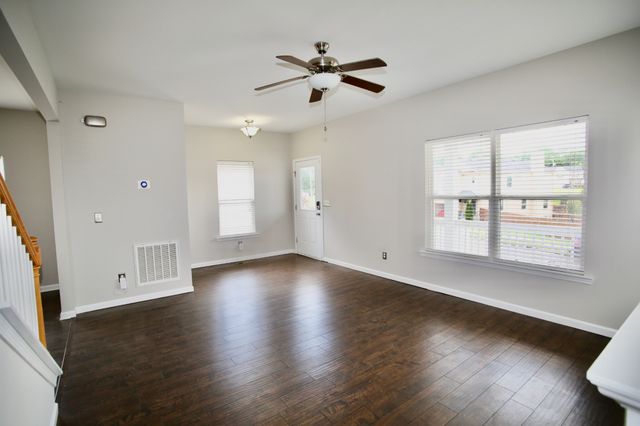449 Vailview Dr, Nashville, TN 37207