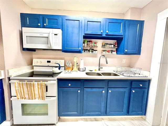 762 PARIS AVENUE S, St Petersburg, FL 33701