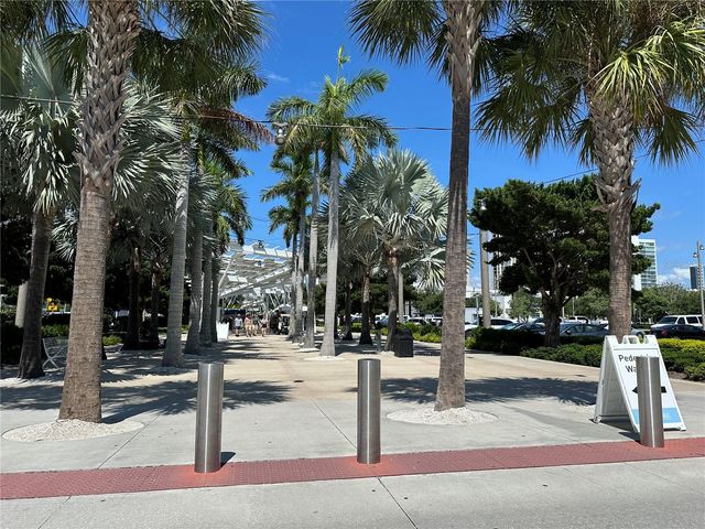 762 PARIS AVENUE S, St Petersburg, FL 33701