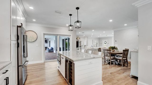 2739 NE 10th Street, Pompano Beach, FL 33062