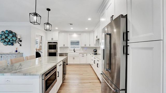 2739 NE 10th Street, Pompano Beach, FL 33062