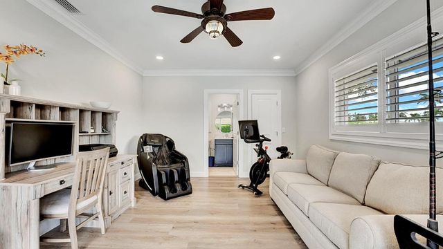 2739 NE 10th Street, Pompano Beach, FL 33062