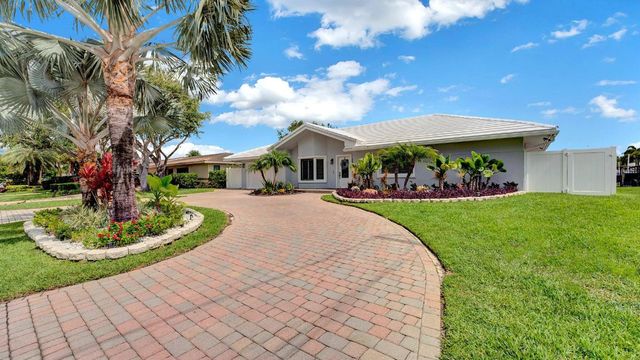 2739 NE 10th Street, Pompano Beach, FL 33062