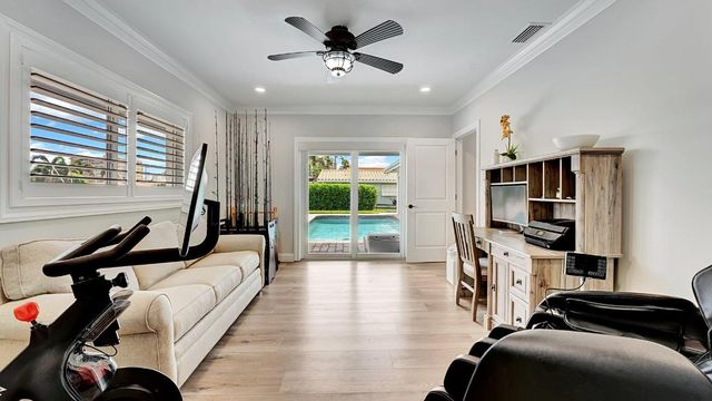 2739 NE 10th Street, Pompano Beach, FL 33062