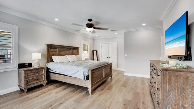 2739 NE 10th Street, Pompano Beach, FL 33062