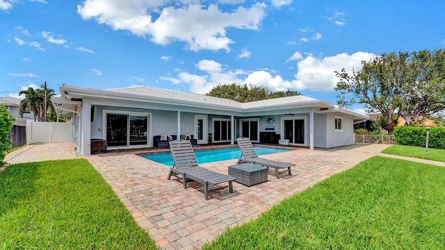 2739 NE 10th Street, Pompano Beach, FL 33062