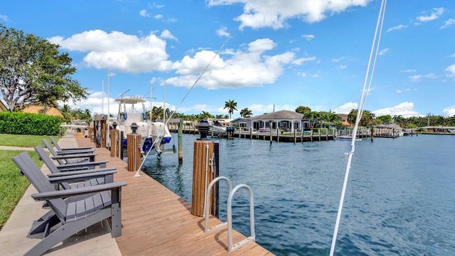 2739 NE 10th Street, Pompano Beach, FL 33062