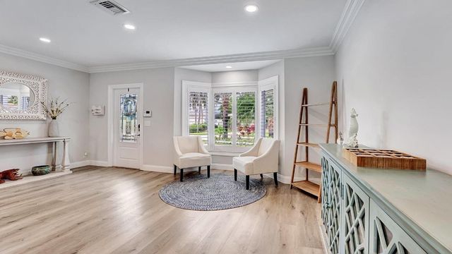 2739 NE 10th Street, Pompano Beach, FL 33062