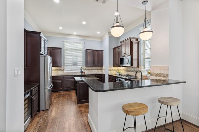 1621 W 23rd Street B, Houston, TX 77008