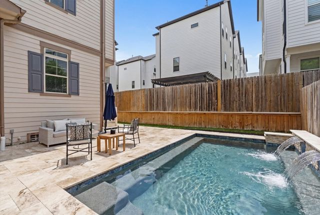 1621 W 23rd Street B, Houston, TX 77008