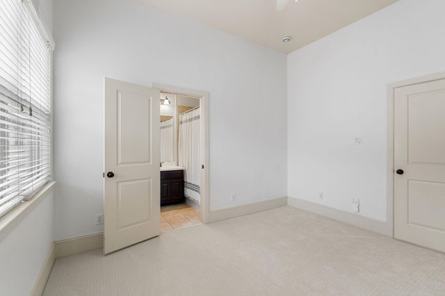 1621 W 23rd Street B, Houston, TX 77008