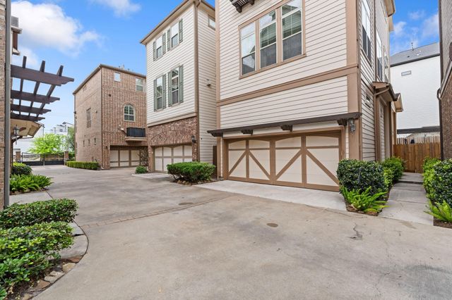 1621 W 23rd Street B, Houston, TX 77008