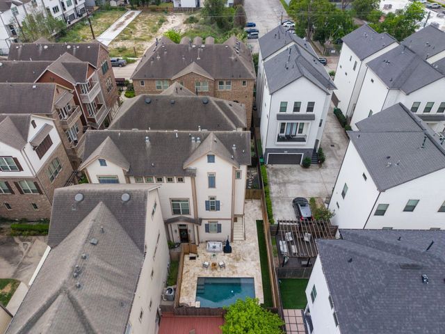 1621 W 23rd Street B, Houston, TX 77008