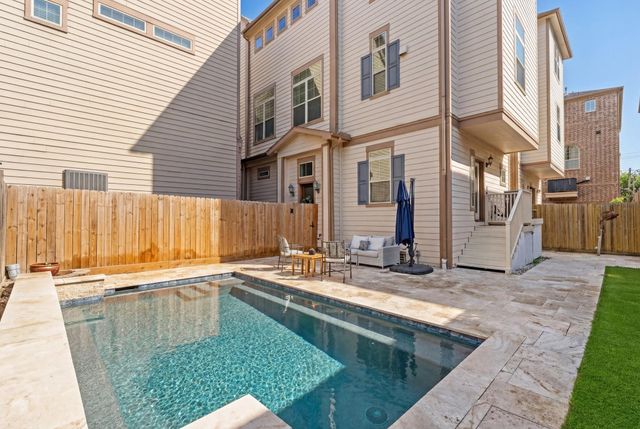 1621 W 23rd Street B, Houston, TX 77008