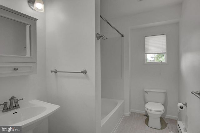 16 E BEALE AVE, Enola, PA 17025