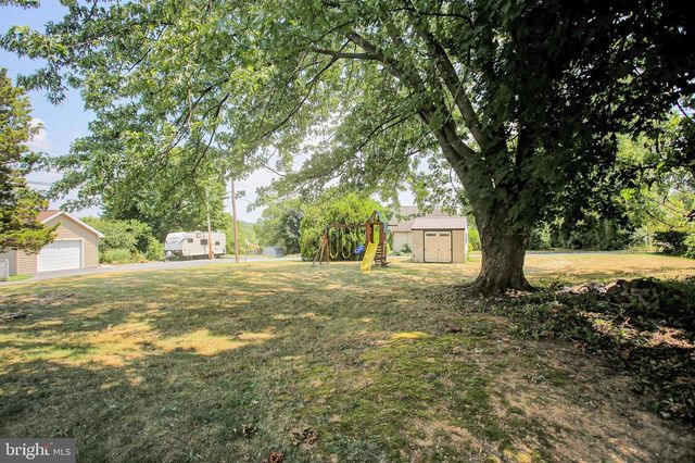 16 E BEALE AVE, Enola, PA 17025