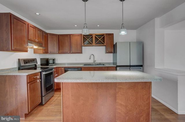 16 E BEALE AVE, Enola, PA 17025