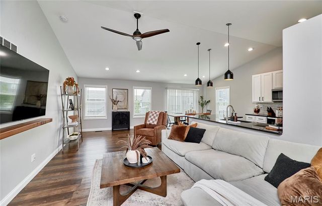 1112 Baseball Drive, Foristell, MO 63348
