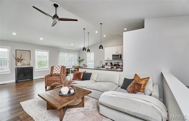 1112 Baseball Drive, Foristell, MO 63348