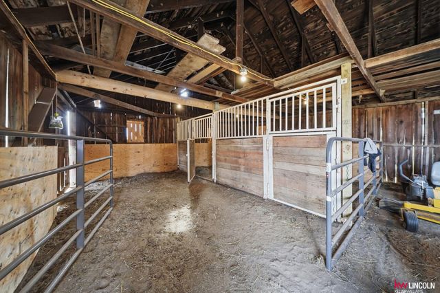 2745 O Street Road, Seward, NE 68434