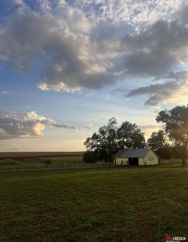 2745 O Street Road, Seward, NE 68434