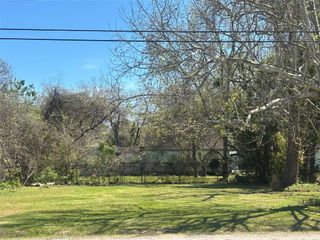 908 Chestnut Street, La Marque, TX 77568