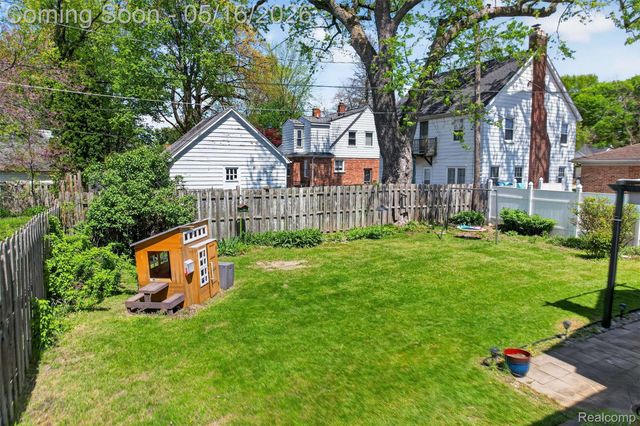 1817 Montclair Avenue, Flint, MI 48503