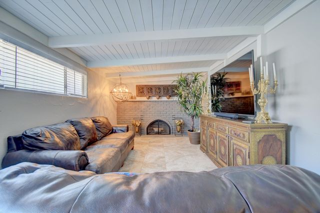 724 Georgia Street SE, Albuquerque, NM 87108