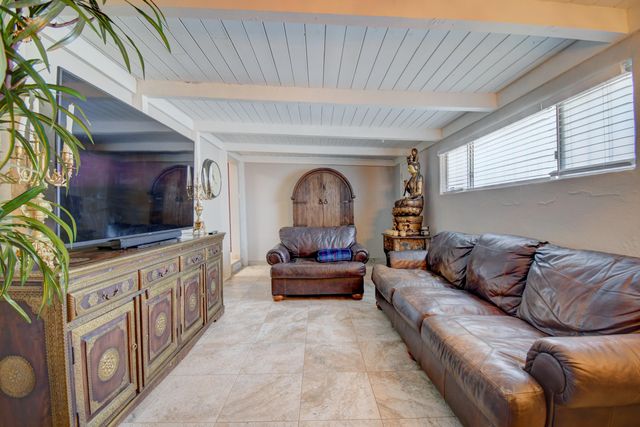 724 Georgia Street SE, Albuquerque, NM 87108