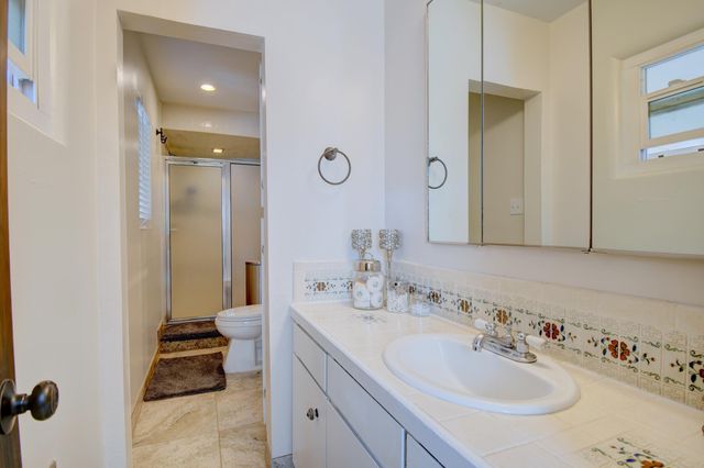 724 Georgia Street SE, Albuquerque, NM 87108