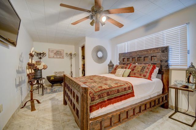 724 Georgia Street SE, Albuquerque, NM 87108