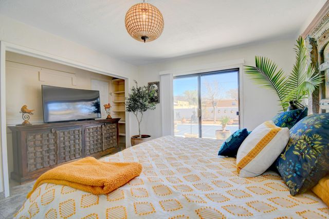 724 Georgia Street SE, Albuquerque, NM 87108